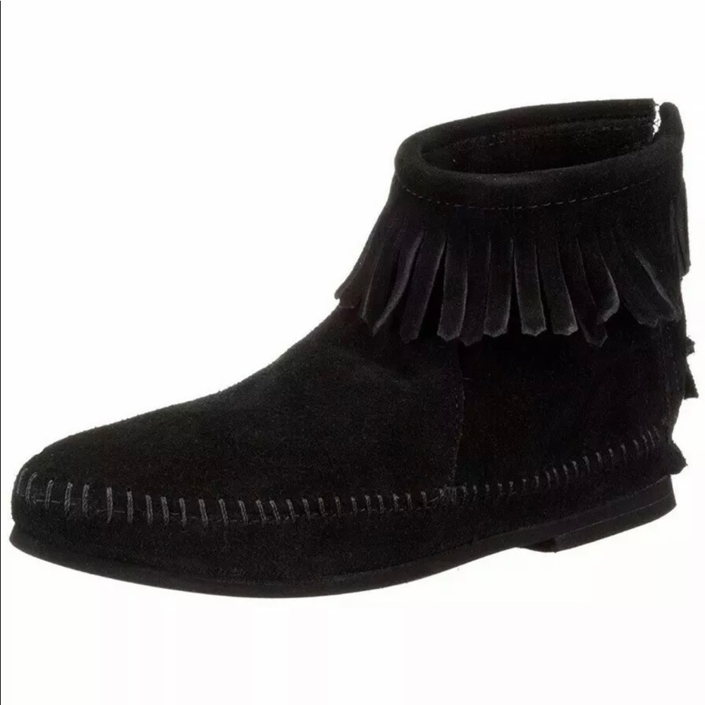 Minnetonka Women's Back-Zipper Bootie, Softsole Black, Size 6. EUC.